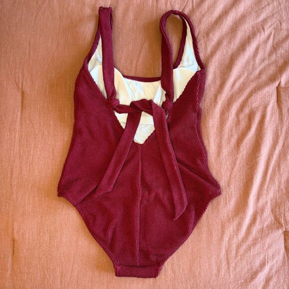 Kona Sol Crinkle Ribbed Scoop Tie Back Swimsuit in Burgundy Red Size Medium NWT - Picture 7 of 12